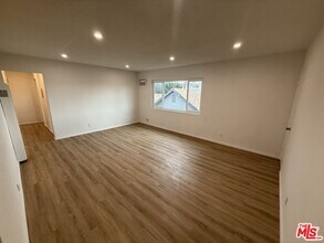 2530 Carmona Ave in Los Angeles, CA - Building Photo - Building Photo