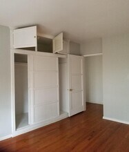 4422 Clinton St, Unit ArtDeco 1 Bedroom Apt. in Los Angeles, CA - Foto de edificio - Building Photo