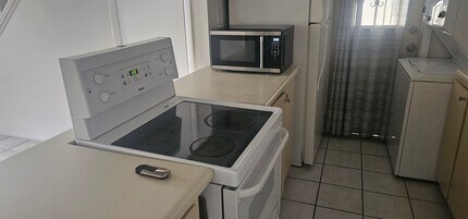 1344 Lorilyn Ave in Las Vegas, NV - Building Photo - Building Photo