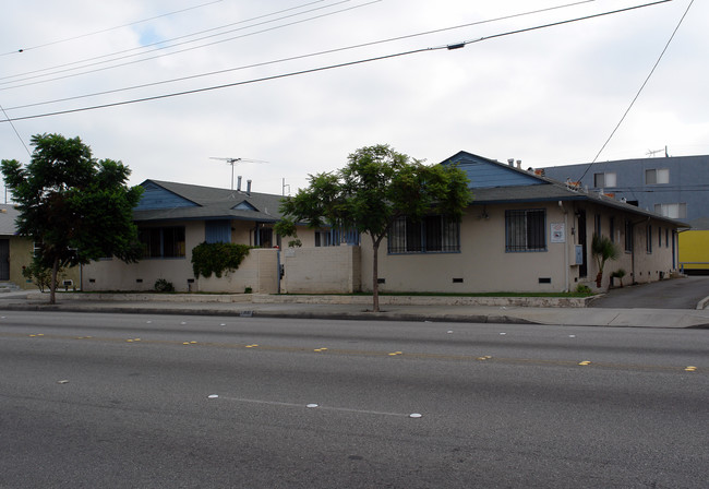 11518-11524 Inglewood Ave in Hawthorne, CA - Building Photo - Building Photo