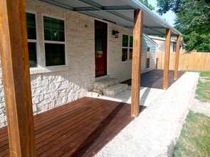 25745 Dulaney St in Splendora, TX - Building Photo - Building Photo