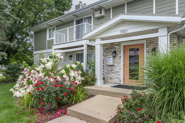 Heathercrest Apartments in Madison, WI - Building Photo - Building Photo
