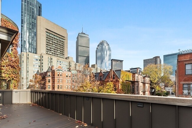 136 St Botolph St in Boston, MA - Building Photo - Building Photo