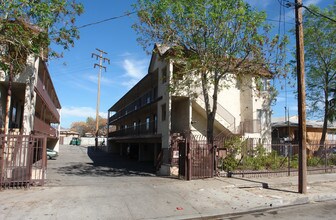 11959 Runnymede St in North Hollywood, CA - Building Photo - Building Photo