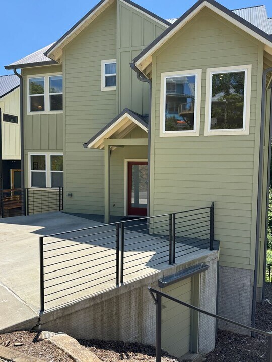 50 Richland St in Asheville, NC - Building Photo