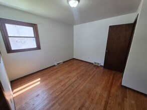 4356 S Iowa Ave in St. Francis, WI - Building Photo - Building Photo
