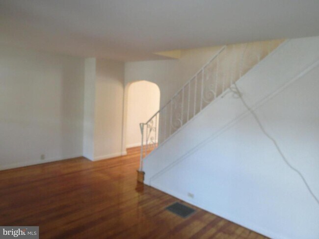 240 Pensdale St in Philadelphia, PA - Building Photo - Building Photo