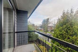 254 E 12th Ave in Vancouver, BC - Building Photo - Building Photo