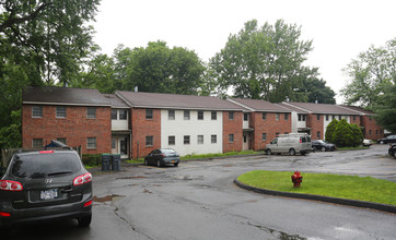 Willow Heights Apartments in Schenectady, NY - Building Photo - Building Photo