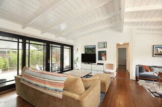 400 Glenullen Dr in Pasadena, CA - Building Photo - Building Photo