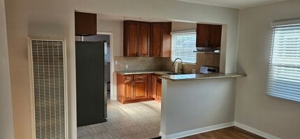 4579 W 161st St in Lawndale, CA - Building Photo - Building Photo