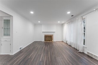 23815 Woodway Rd in Beachwood, OH - Building Photo - Building Photo