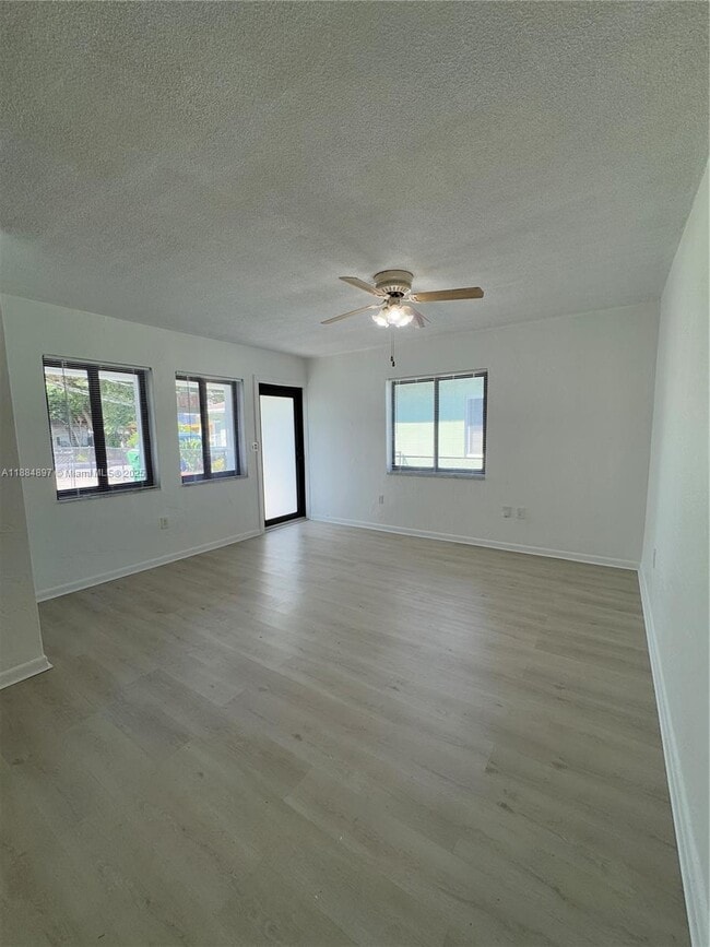 3633 SW 5th Terrace in Miami, FL - Foto de edificio - Building Photo