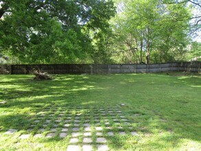 298 W Poplar Ave in Collierville, TN - Building Photo - Building Photo