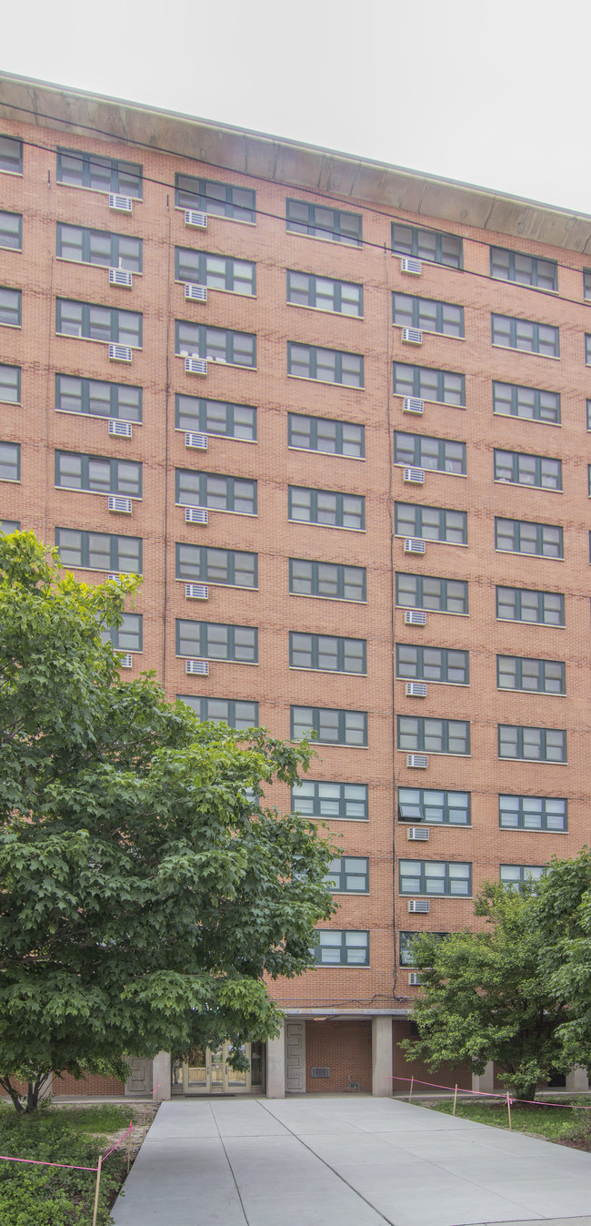 Armour Square in Chicago, IL - Building Photo - Building Photo