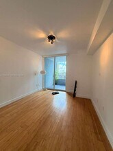 170 SE 14th St in Miami, FL - Building Photo - Building Photo