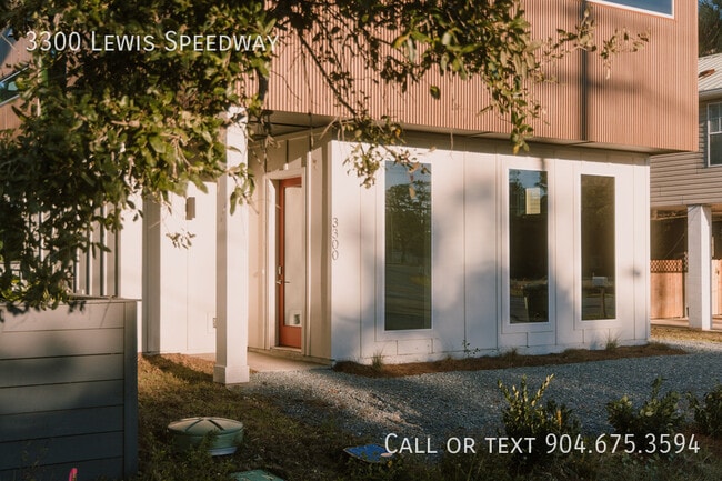 3300 Lewis Speedway in St. Augustine, FL - Building Photo - Building Photo