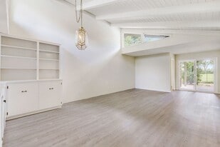 1824-1826 Alameda in Davis, CA - Building Photo
