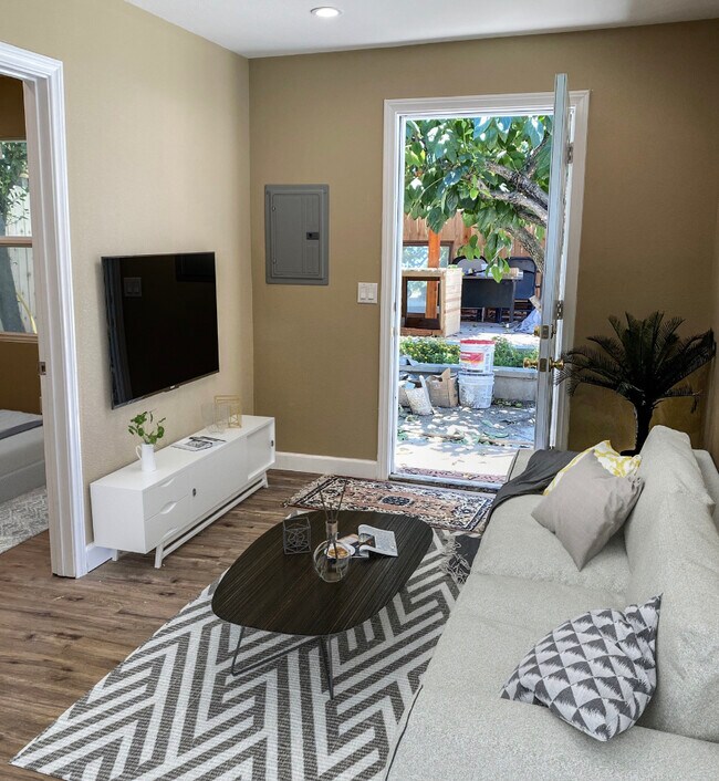 824 Coronado Ter, Unit 826 in Los Angeles, CA - Foto de edificio - Building Photo