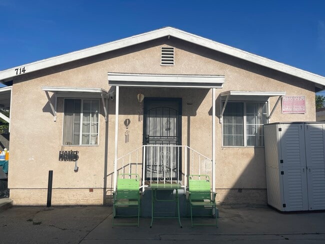 property at 714 S Record Ave