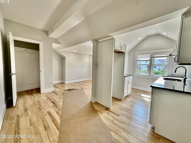 110 4th Ave in Bradley Beach, NJ - Building Photo - Building Photo