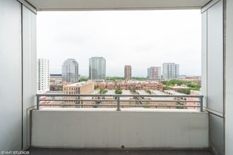 1720 S Michigan Ave, Unit 1103 in Chicago, IL - Building Photo - Building Photo