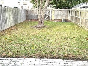 2264 Bizzone Cir in Virginia Beach, VA - Foto de edificio - Building Photo