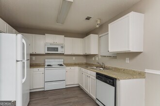 117 Star Lake Dr in Jackson, GA - Building Photo - Building Photo