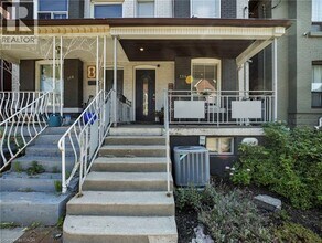 114 Burton St in Hamilton, ON - Building Photo - Building Photo