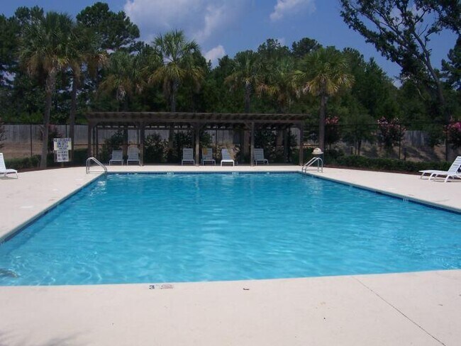 387 Shady Hill Cir in Richmond Hill, GA - Building Photo - Building Photo