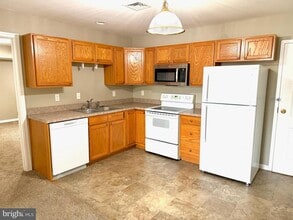 531 W Penn Ave in Robesonia, PA - Building Photo - Building Photo