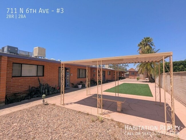property at 711 N 6th Ave