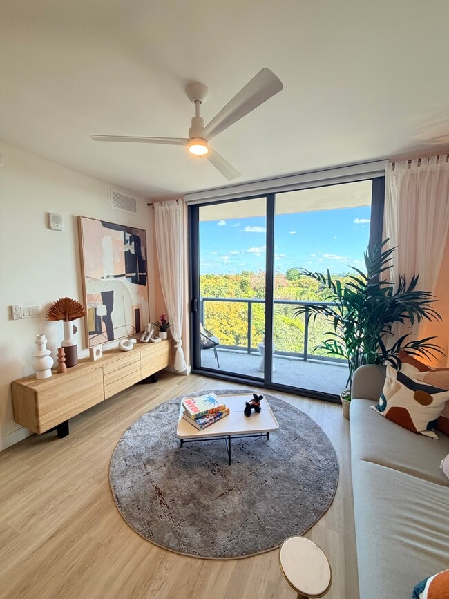 342 NE 35th St, Unit A1 in Miami, FL - Building Photo - Building Photo