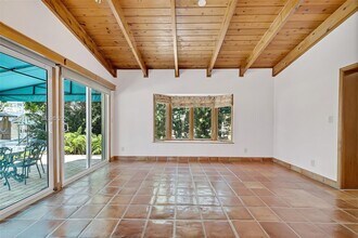 325 Bontona Ave in Fort Lauderdale, FL - Building Photo - Building Photo