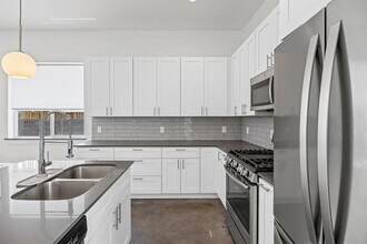 4805 Santa Anna St in Austin, TX - Building Photo - Building Photo