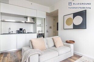 70 W 45th St in New York, NY - Building Photo