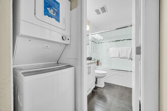 3845 Dumfries St in Vancouver, BC - Building Photo - Building Photo