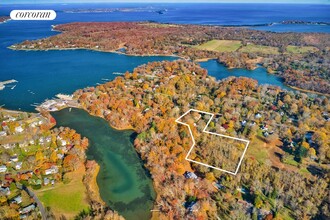 151 N Ferry Rd in Shelter Island, NY - Building Photo - Building Photo