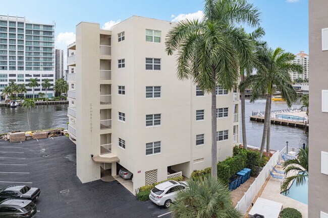 Cambridge Condominiums in Fort Lauderdale, FL - Building Photo - Building Photo
