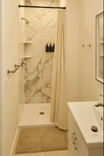 2433 S 16th St in Omaha, NE - Foto de edificio - Building Photo