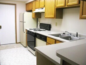 2645 Trottersway Dr in Columbus, OH - Building Photo - Building Photo