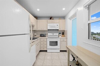 201 N Ocean Blvd in Pompano Beach, FL - Building Photo - Building Photo