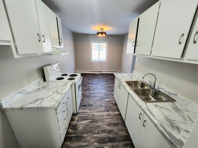 1 Reading Crescent in Saint John, NB - Building Photo - Building Photo