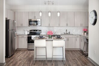 One White Oak in Cumming, GA - Building Photo - Building Photo