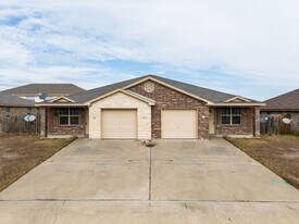 1203 Cavalry Ln in Killeen, TX - Building Photo