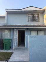 3834 SW 107th Ave in Miami, FL - Building Photo