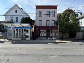 92 Ontario St in Cohoes, NY - Building Photo - Building Photo