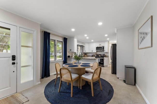 1424 Vista Ln SW in Willmar, MN - Foto de edificio - Building Photo