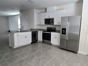 2723 Golden Trout Ln in Edgewater, FL - Foto de edificio - Building Photo
