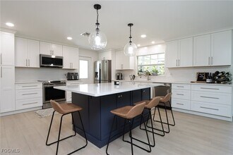 1327 Sunbury Dr in Ft. Myers, FL - Building Photo - Building Photo